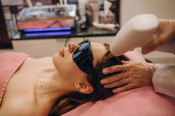 Quelle est l'efficacité des appareils de stimulation électrique transcutanée pour le traitement de la douleur neuropathique ?